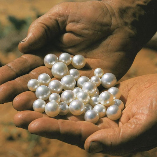 The History of Pearls: From Ancient Royalty to Modern Fashion