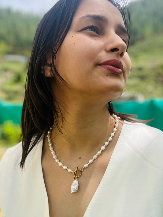 The Clasped Baroque Pearl Necklace