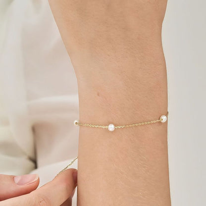 Dew Drop Pearl Bracelet