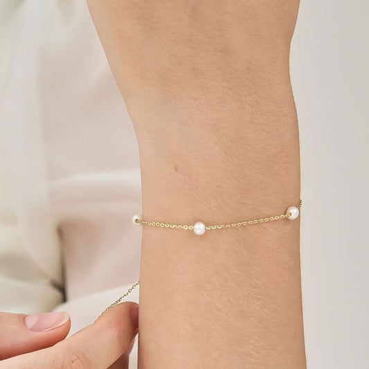 Dew Drop Pearl Bracelet