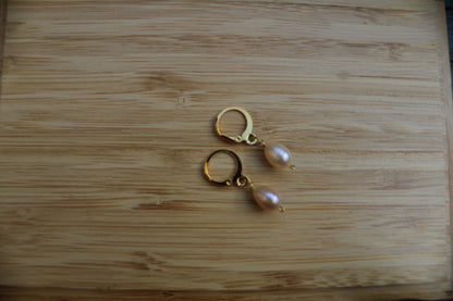 Pink Oval Pearl loop earring