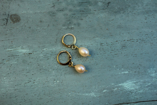 Pink Oval Pearl loop earring