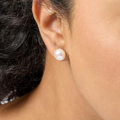 White freshwater pearl stud  earring